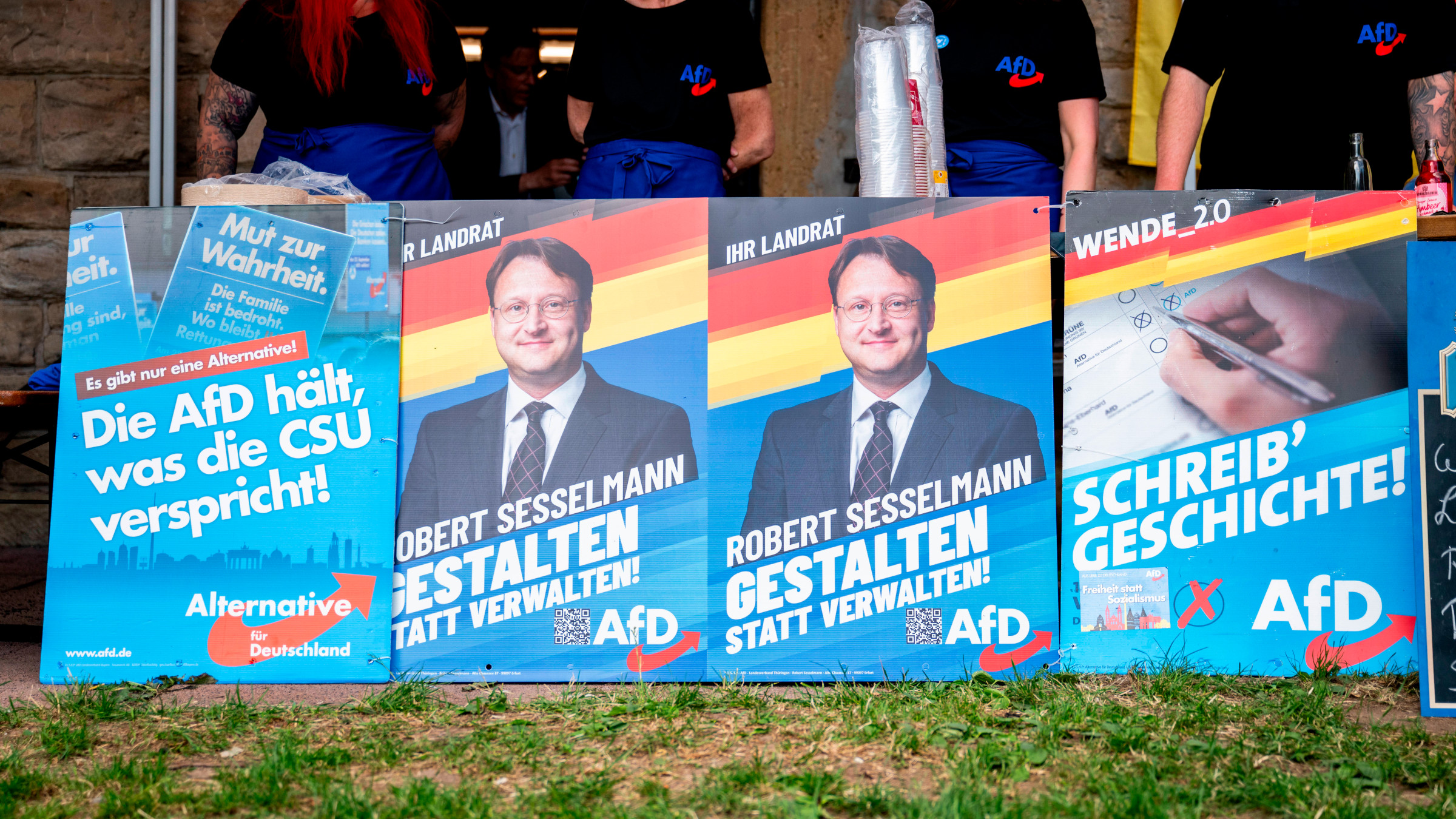 Wahlplakate von AfD-Mann Sesselmann im Landkreis Sonneberg