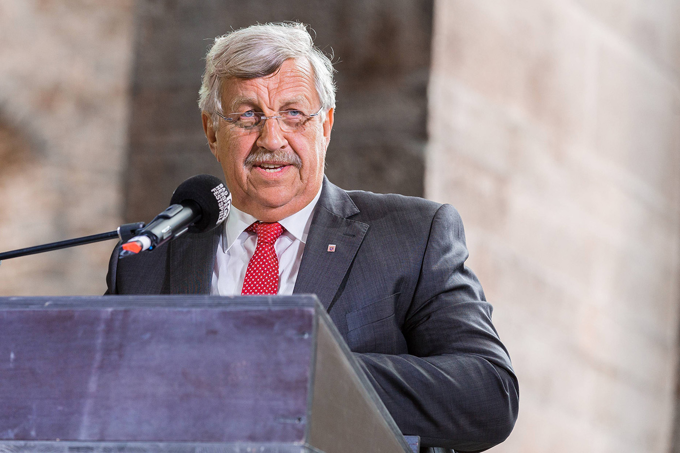 Dr. Walter Lübcke, ehemaliger Regierungspräsident in Kassel, bei einer Verleihung im Juli 2017