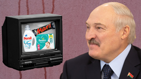 Grafik, die links einen Fernseher zeigt, auf dem verschiedene Marken zu sehen sind (Waschmittel, Mars-Riegel, Pampers). auf der rechten Seite ist ein Bild des belarusischen Präsidenten Alexander Lukaschenko.