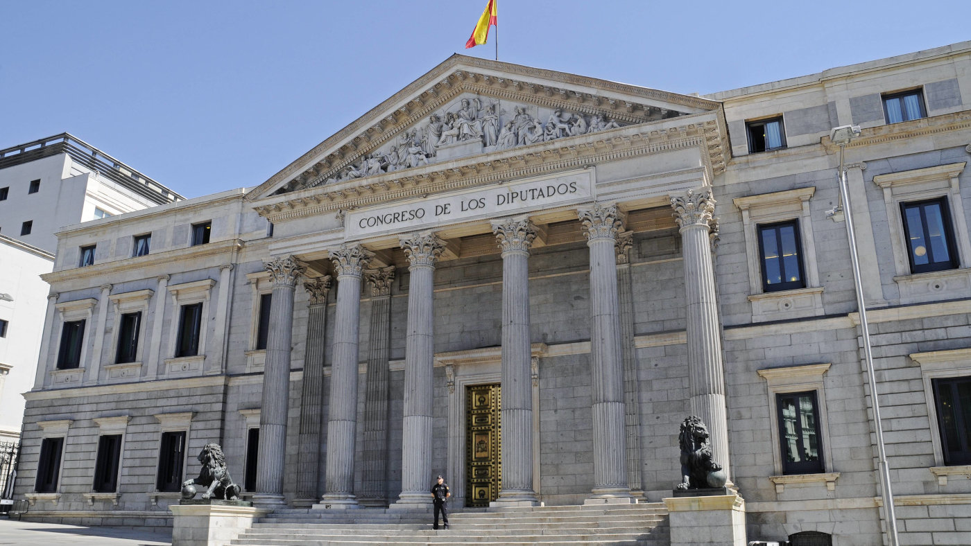 Das spanische Abgeordnetenhaus (Congreso de los Diputados) in Madrid, in welchem am 23. Februar 1981 Geschichte für Spanien und die Demokratie geschrieben wurde. Im Sitzungssal sind noch heute die Einschusslöcher zu sehen, die während des Putsches entstanden sind.