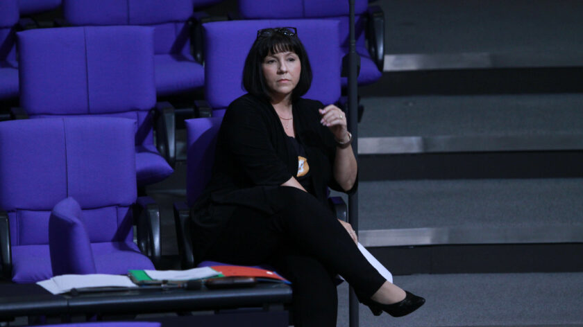Joana Cotar, fraktionslos, früher AfD, bei einer Sitzung im Bundestag 2023.
